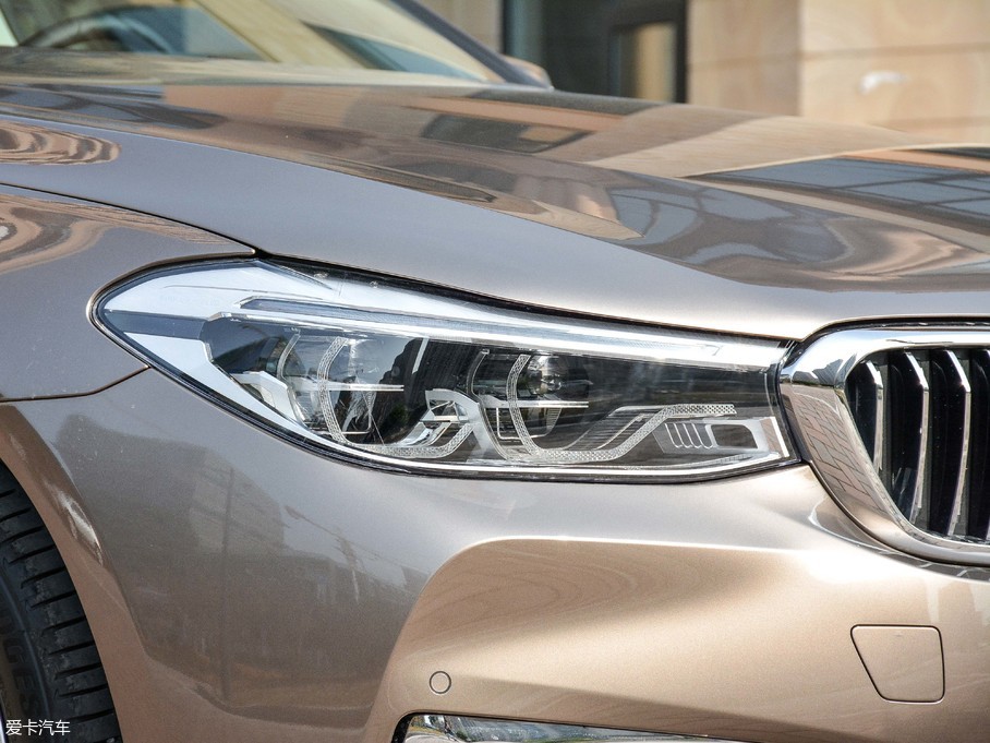 2018R6ϵGT 630i AOӋb