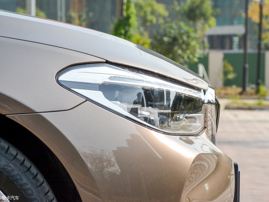 2018R6ϵGT 630i AOӋb