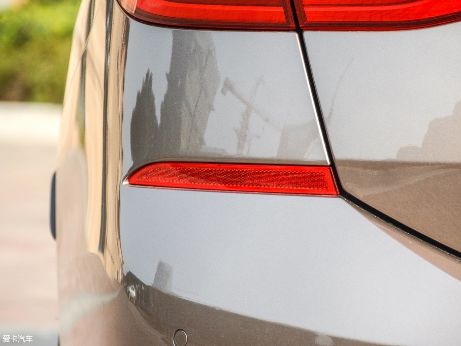 2018R6ϵGT 630i AOӋb