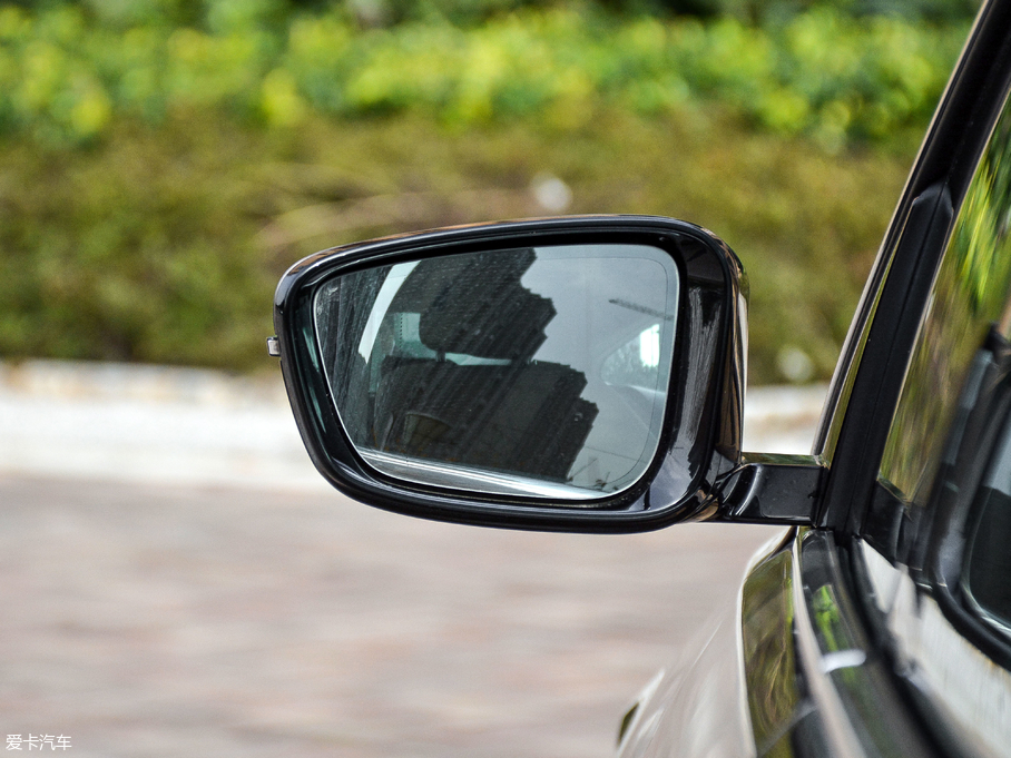 2018R6ϵGT 630i AOӋb