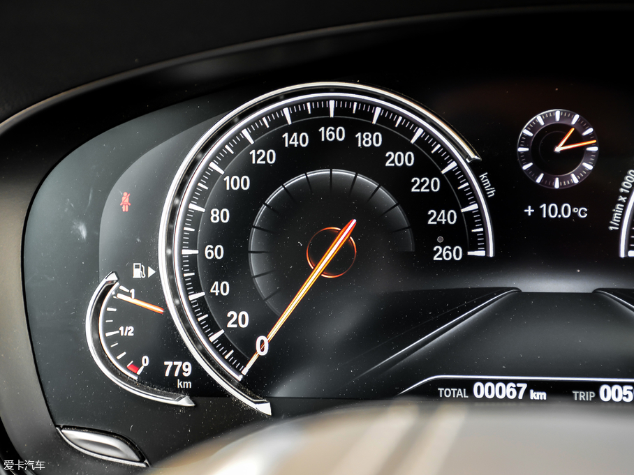 2018R6ϵGT 630i AO(sh)Ӌb