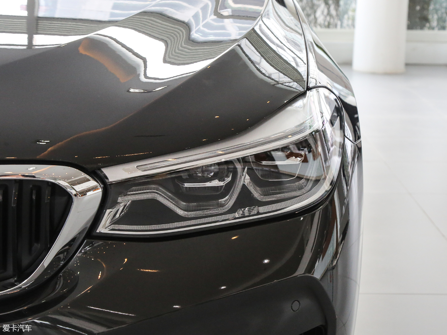 2018R6ϵGT 630i M\b