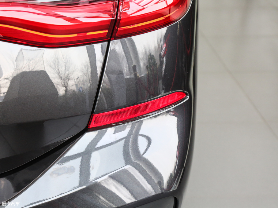 2018R6ϵGT 630i M\b