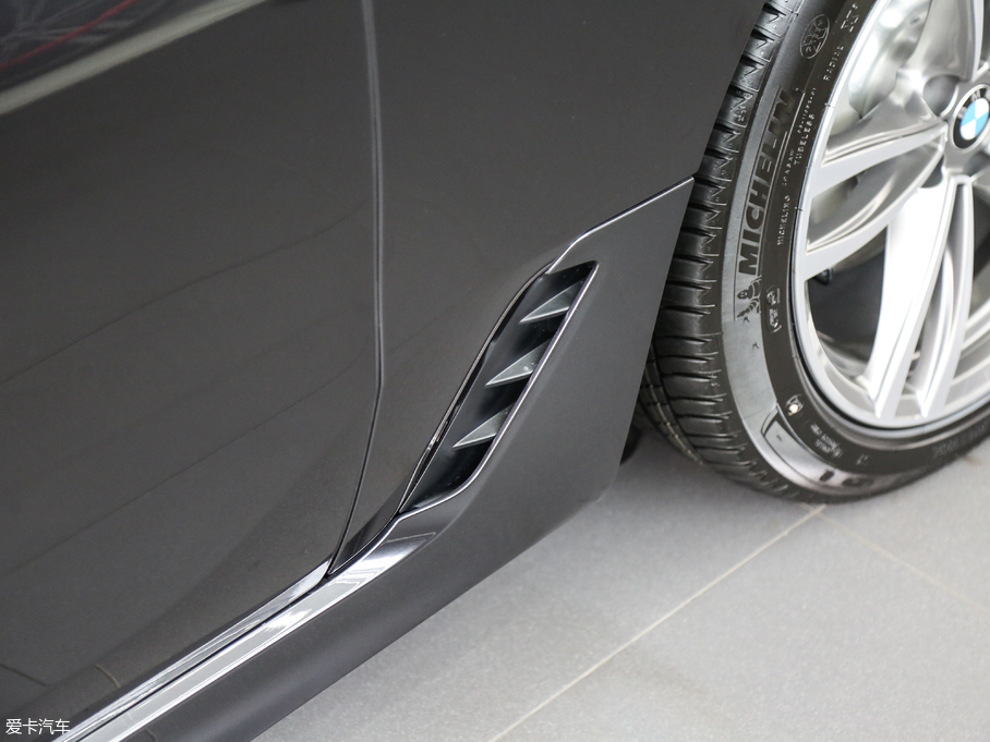 2018R6ϵGT 630i M\b