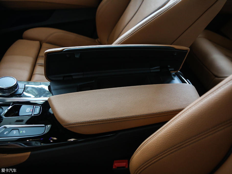 2018R6ϵGT 630i M\b