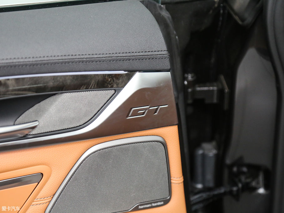 2018R6ϵGT 630i M\b