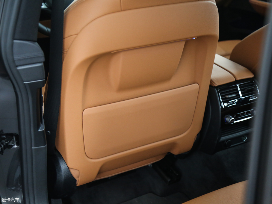 2018R6ϵGT 630i M\b