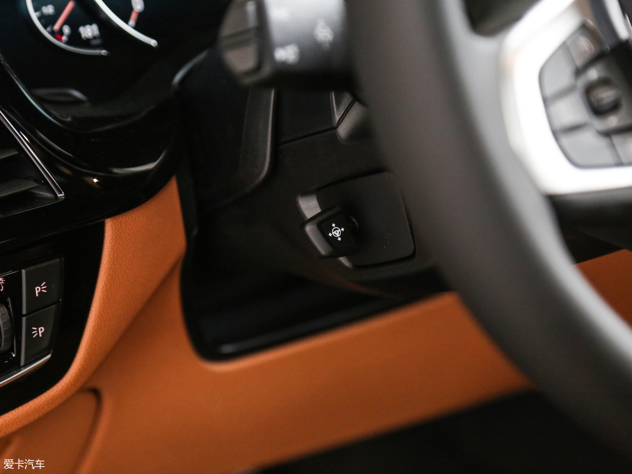 2018R6ϵGT 630i M\b