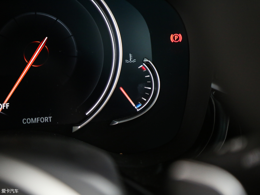 2018R6ϵGT 630i M\b