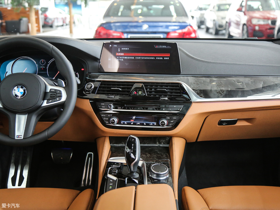 2018R6ϵGT 630i M\b