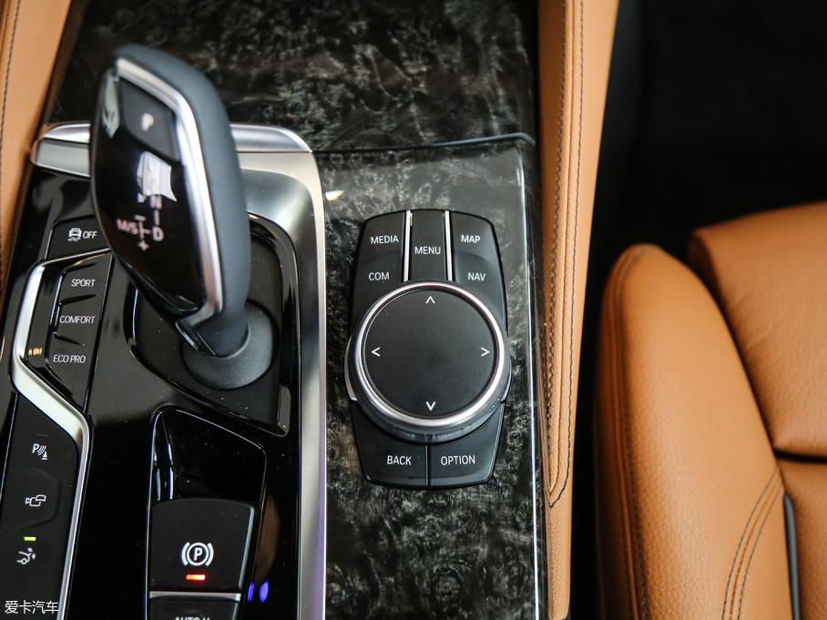 2018R6ϵGT 630i M\b