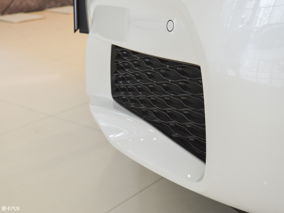 2018R6ϵGT 630i M\b