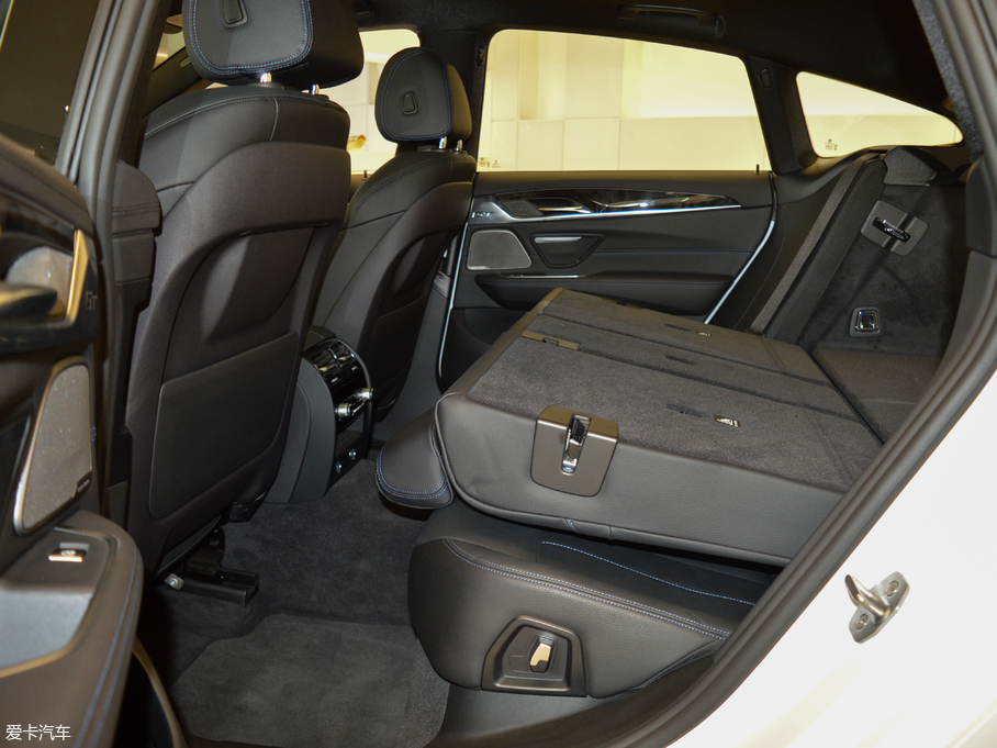 2018R6ϵGT 630i M\b