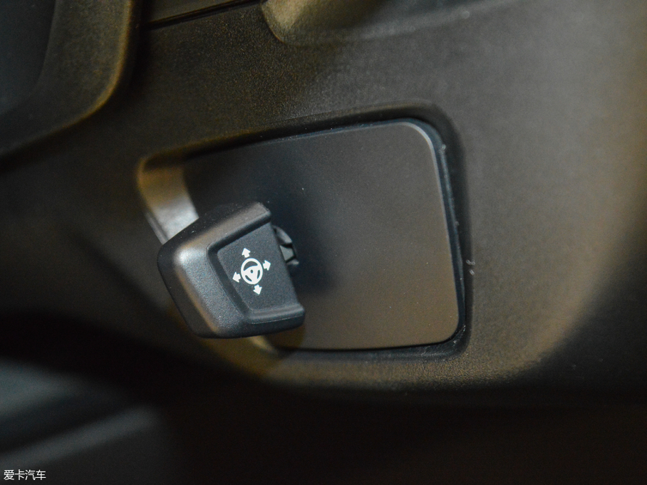 2018R6ϵGT 630i M\b