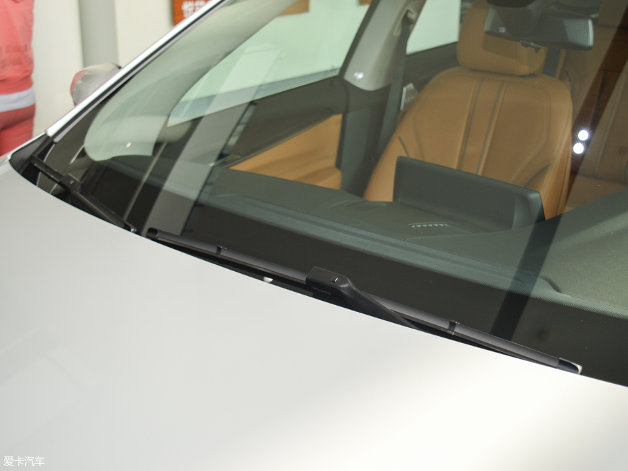 2018R6ϵGT 630i AOӋb