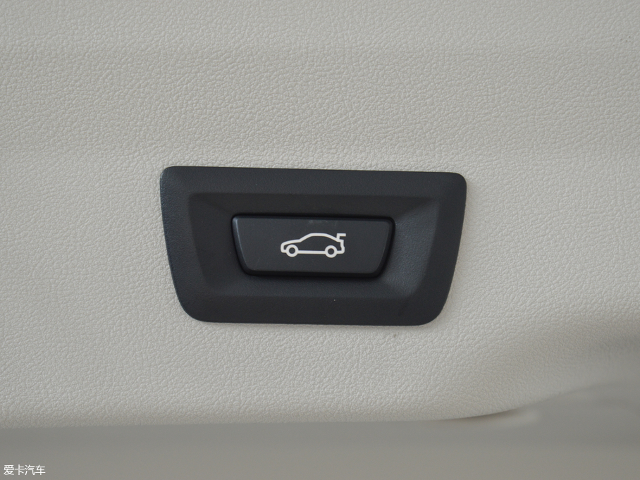 2018R6ϵGT 630i AOӋb