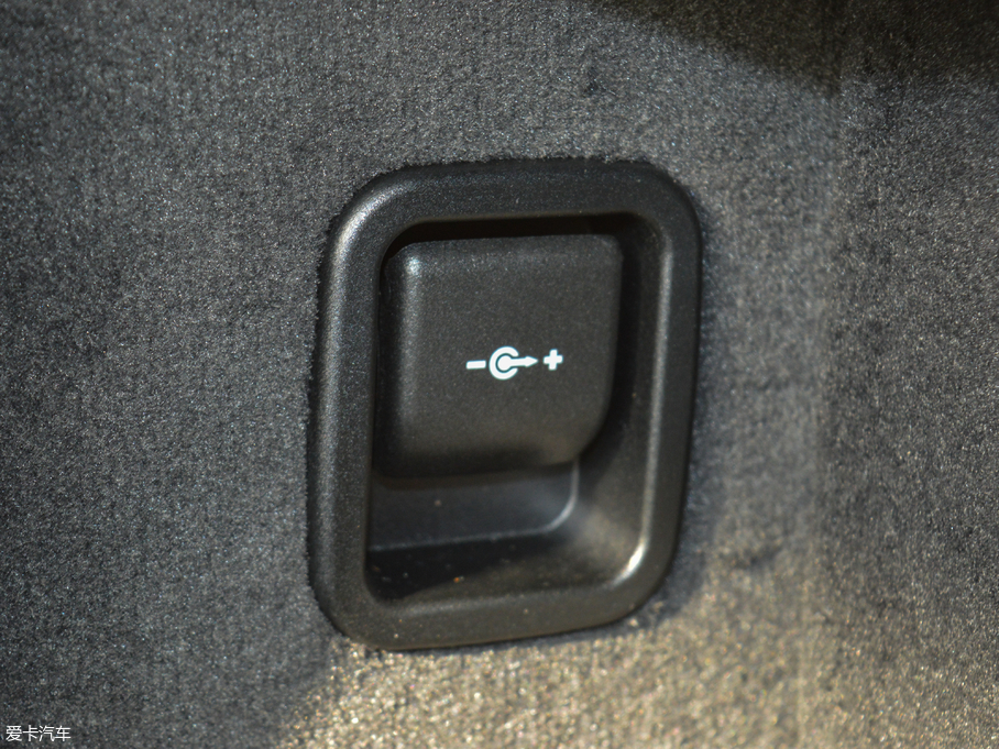 2018R6ϵGT 630i AOӋb