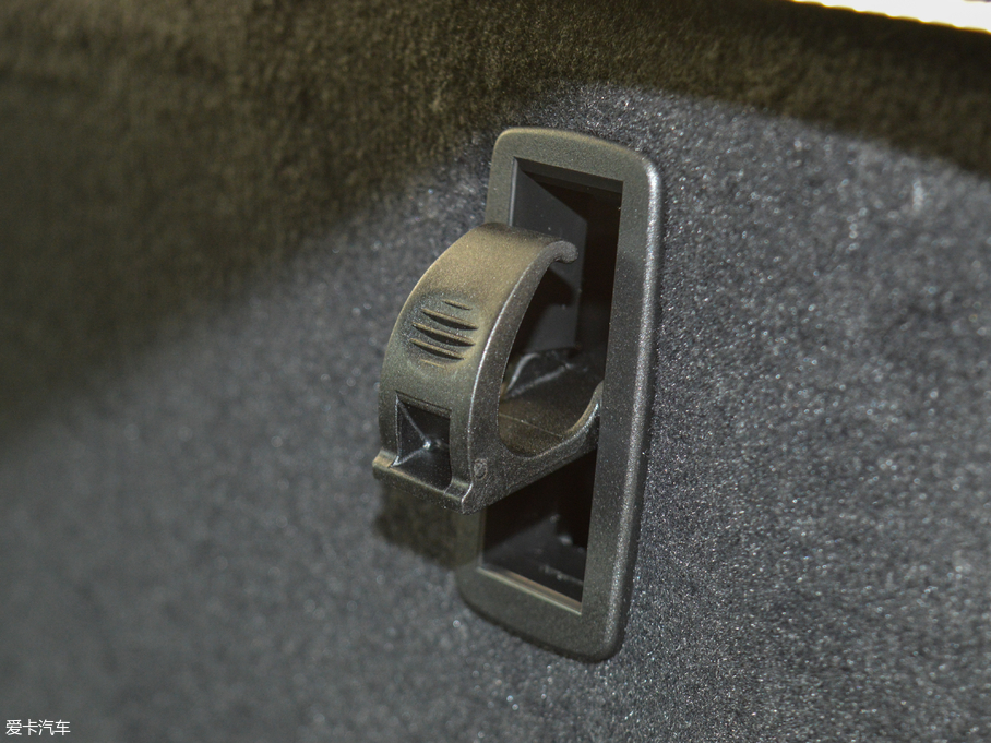 2018R6ϵGT 630i AOӋb