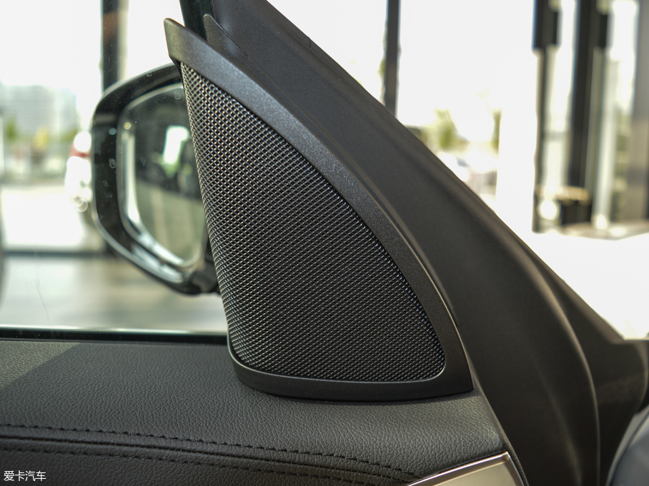 2018R6ϵGT 630i AOӋb