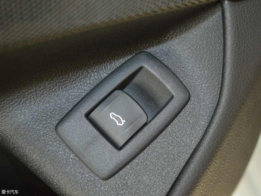 2018R6ϵGT 630i AOӋb