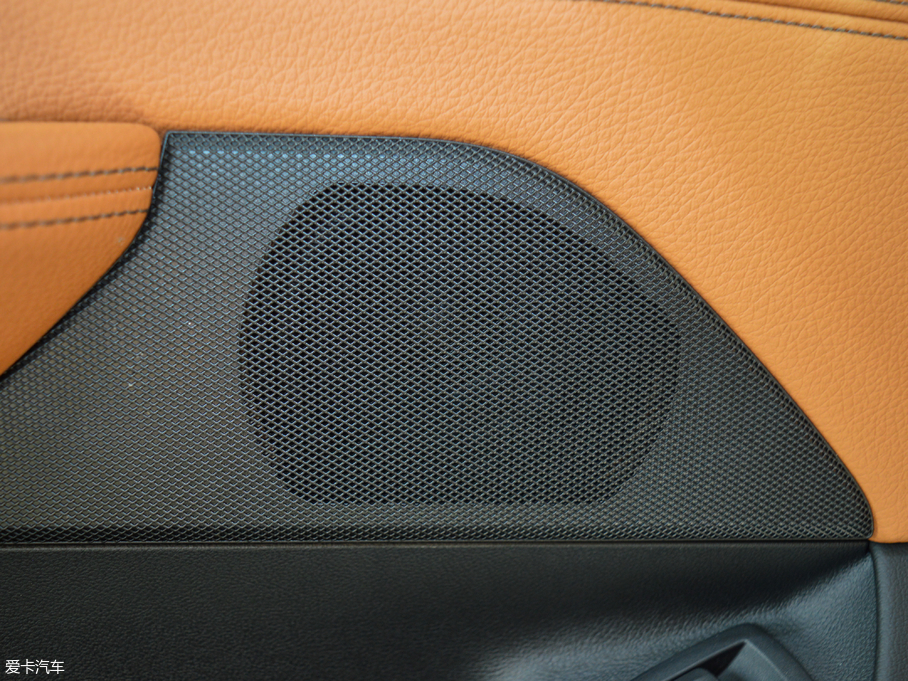 2018R6ϵGT 630i AOӋb