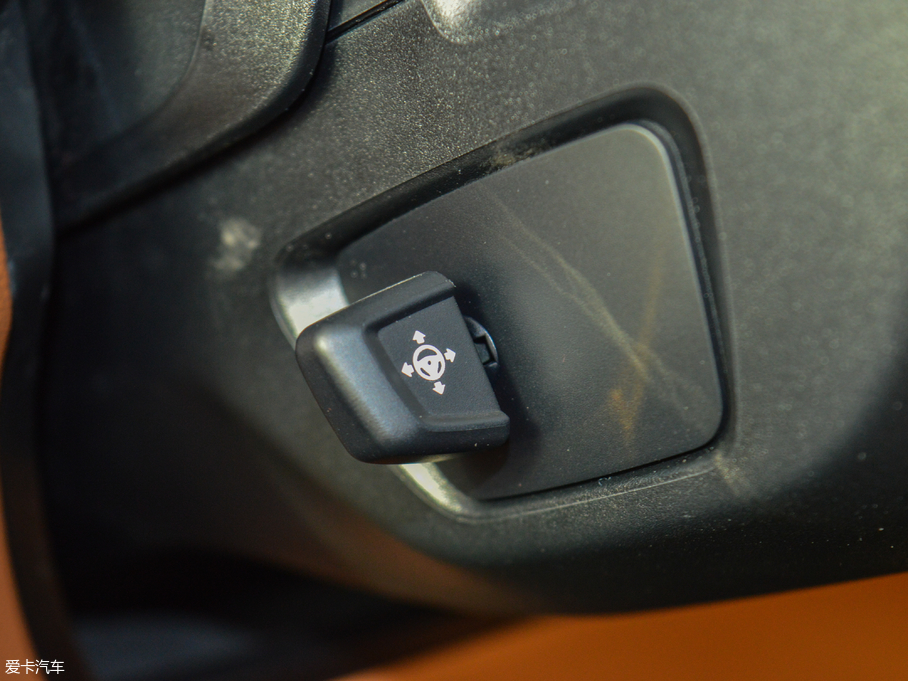 2018R6ϵGT 630i AOӋb