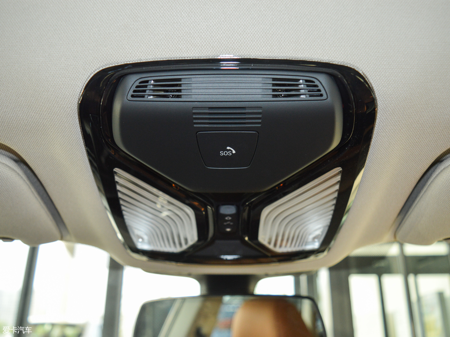 2018R6ϵGT 630i AOӋb