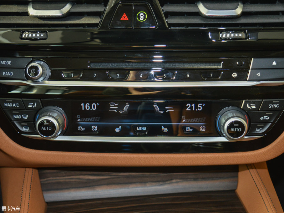 2018R6ϵGT 630i AOӋb