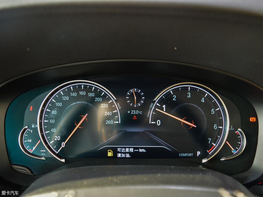 2018R6ϵGT 630i AOӋb