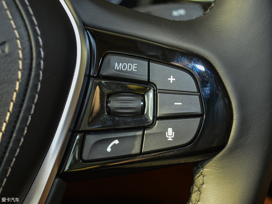 2018R6ϵGT 630i AOӋb