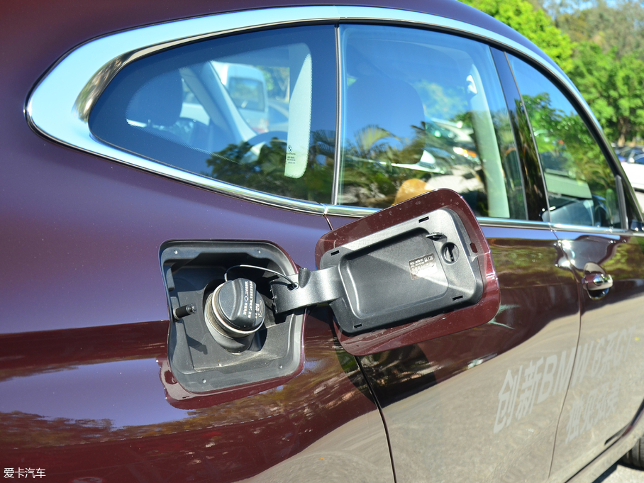 2018R6ϵGT 630i AOӋb