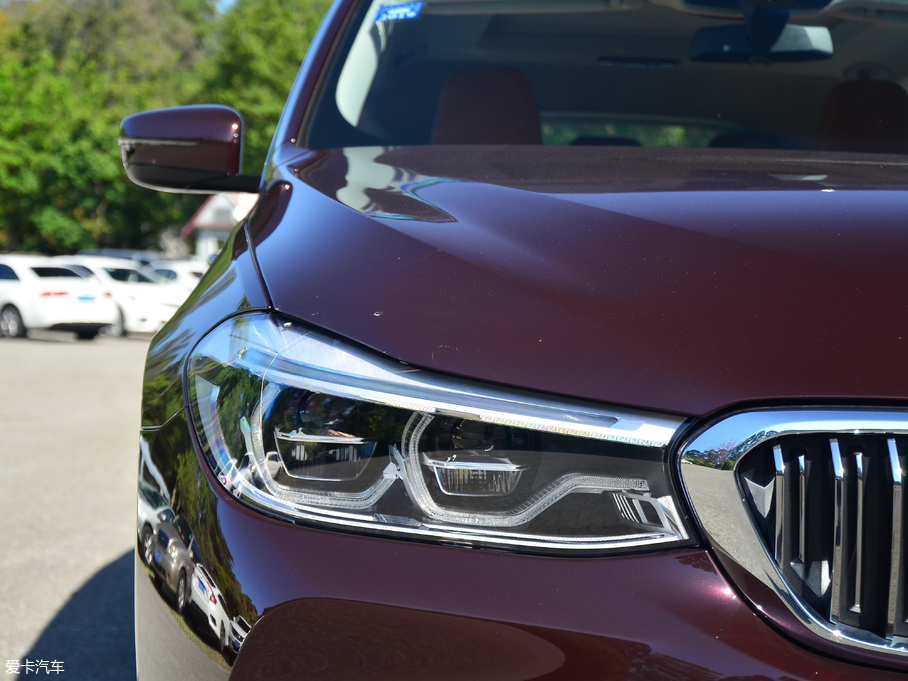 2018R6ϵGT 630i AOӋb