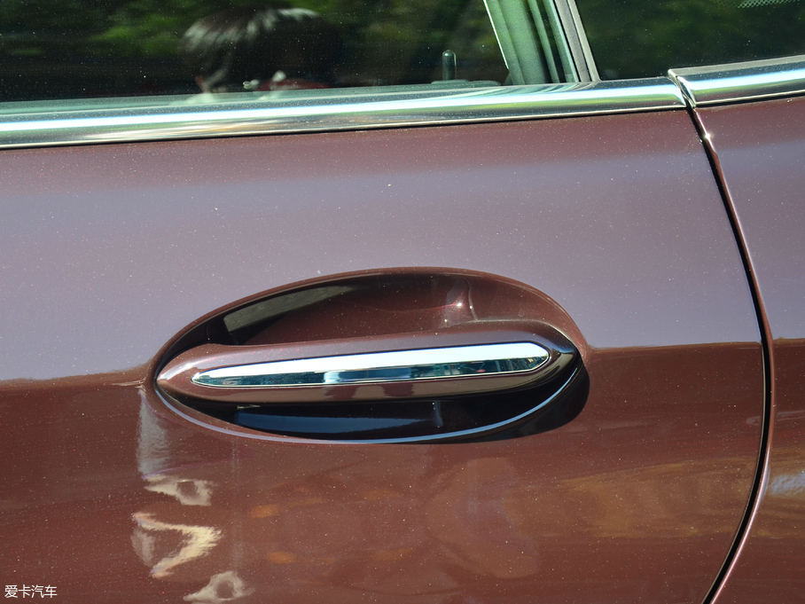 2018R6ϵGT 630i AOӋb