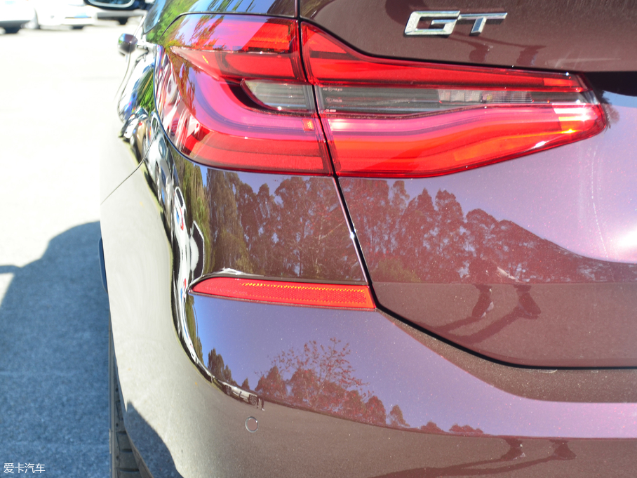 2018R6ϵGT 630i AOӋb