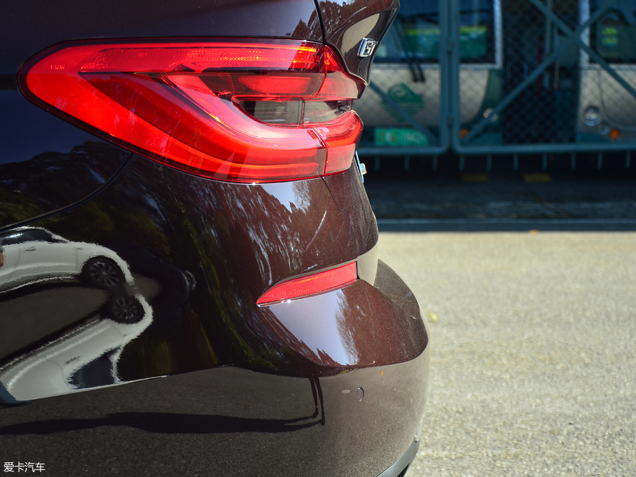 2018R6ϵGT 630i AOӋb