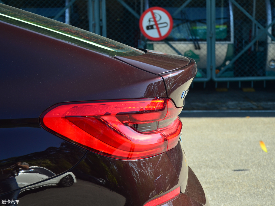 2018R6ϵGT 630i AOӋb