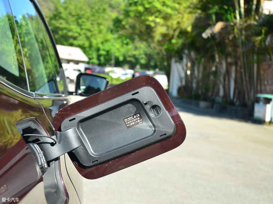 2018R6ϵGT 630i AOӋb