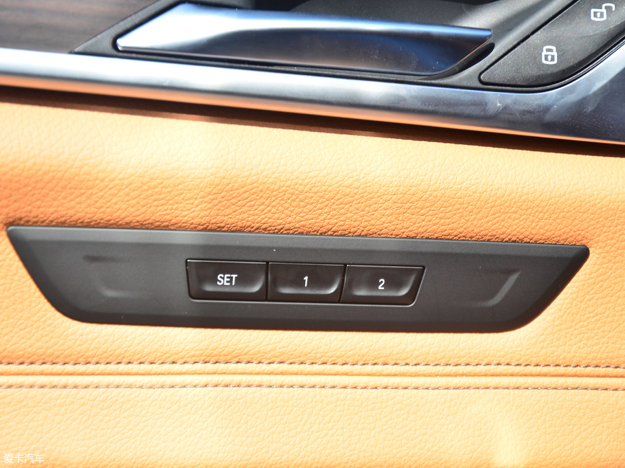 2018R6ϵGT 630i AOӋb