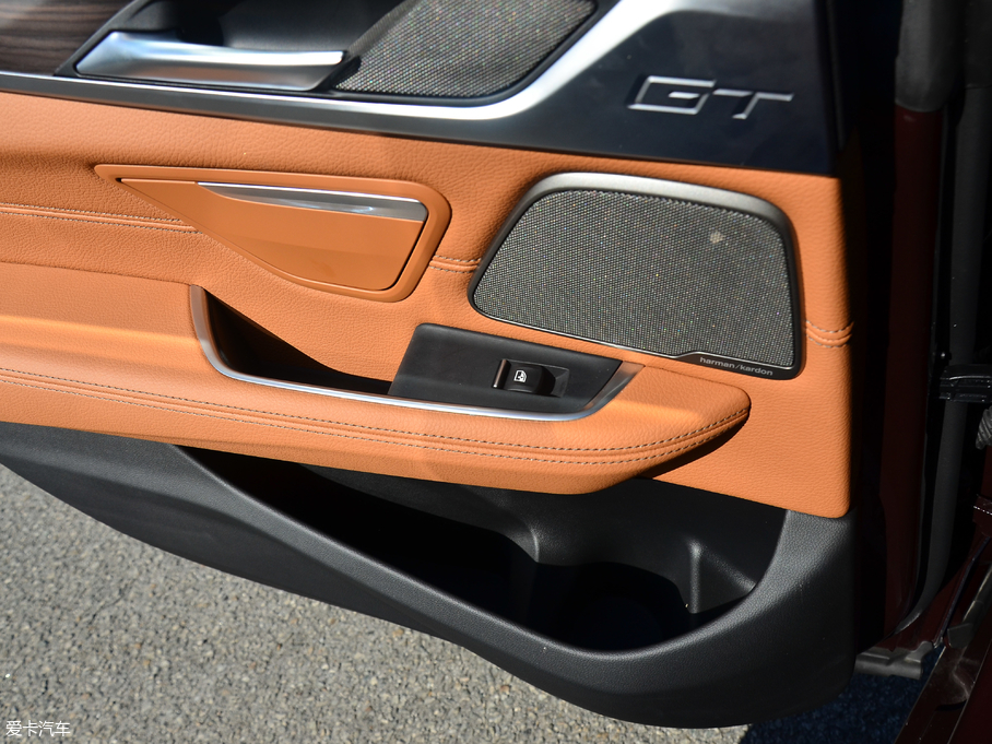 2018R6ϵGT 630i AOӋb