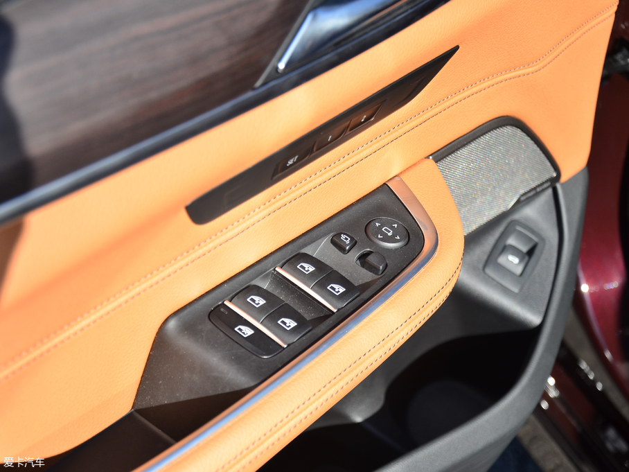 2018R6ϵGT 630i AOӋb