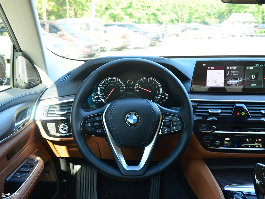 2018R6ϵGT 630i AOӋb