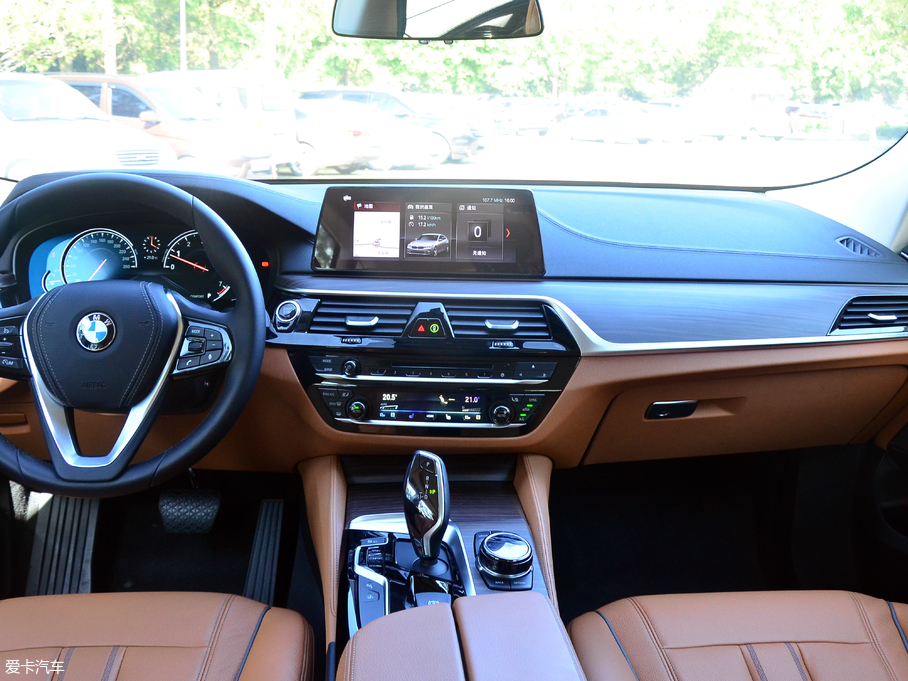 2018R6ϵGT 630i AOӋb