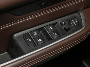 2018640i xDrive M\b {܇ƅ^	