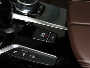 2018640i xDrive M\b v܇Ƅ