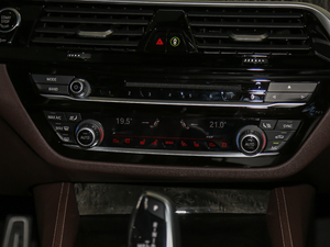 2018640i xDrive M\b {{