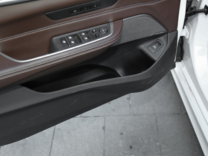 2018640i xDrive M\b ǰTg