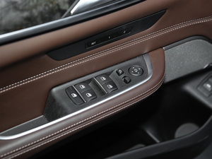 2018640i xDrive M\b {܇ƅ^	