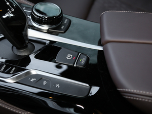 2018640i xDrive M\b v܇Ƅ