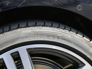 2018640i xDrive M\b ݆̥Ʒ