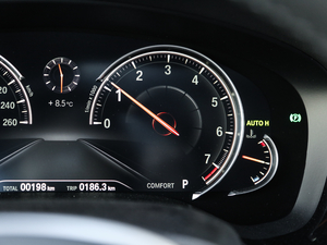 2018640i xDrive M\b п؅^